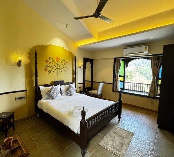 MV002 - 7BHK MAHABALESHWAR